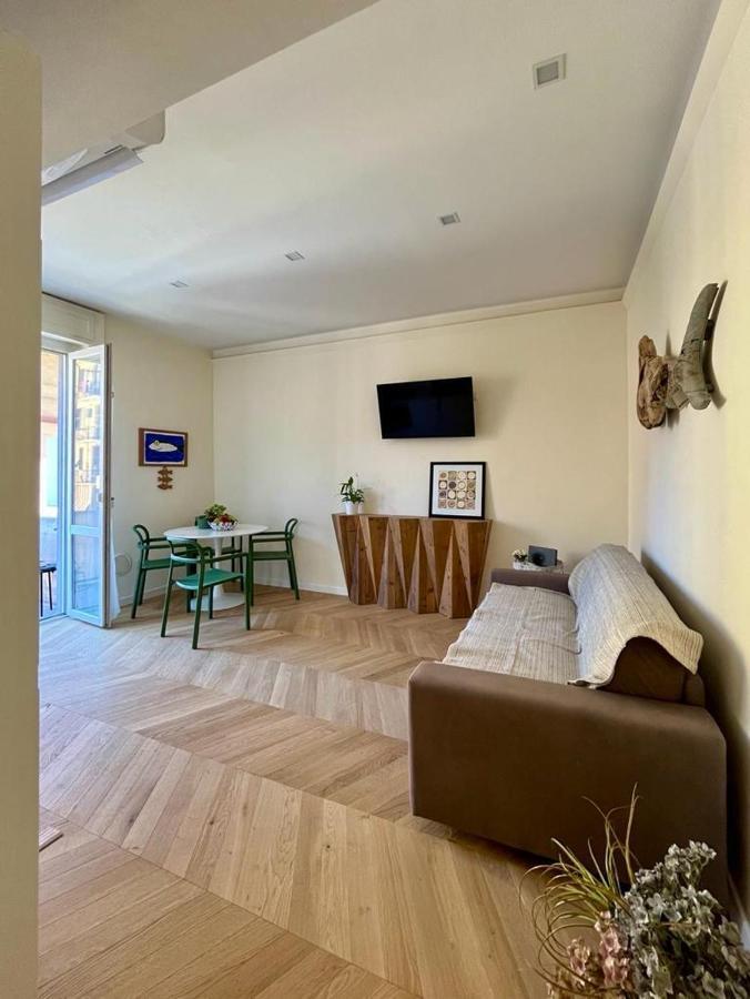 Little House 5 Terre Apartment ลาสเปเซีย ภายนอก รูปภาพ