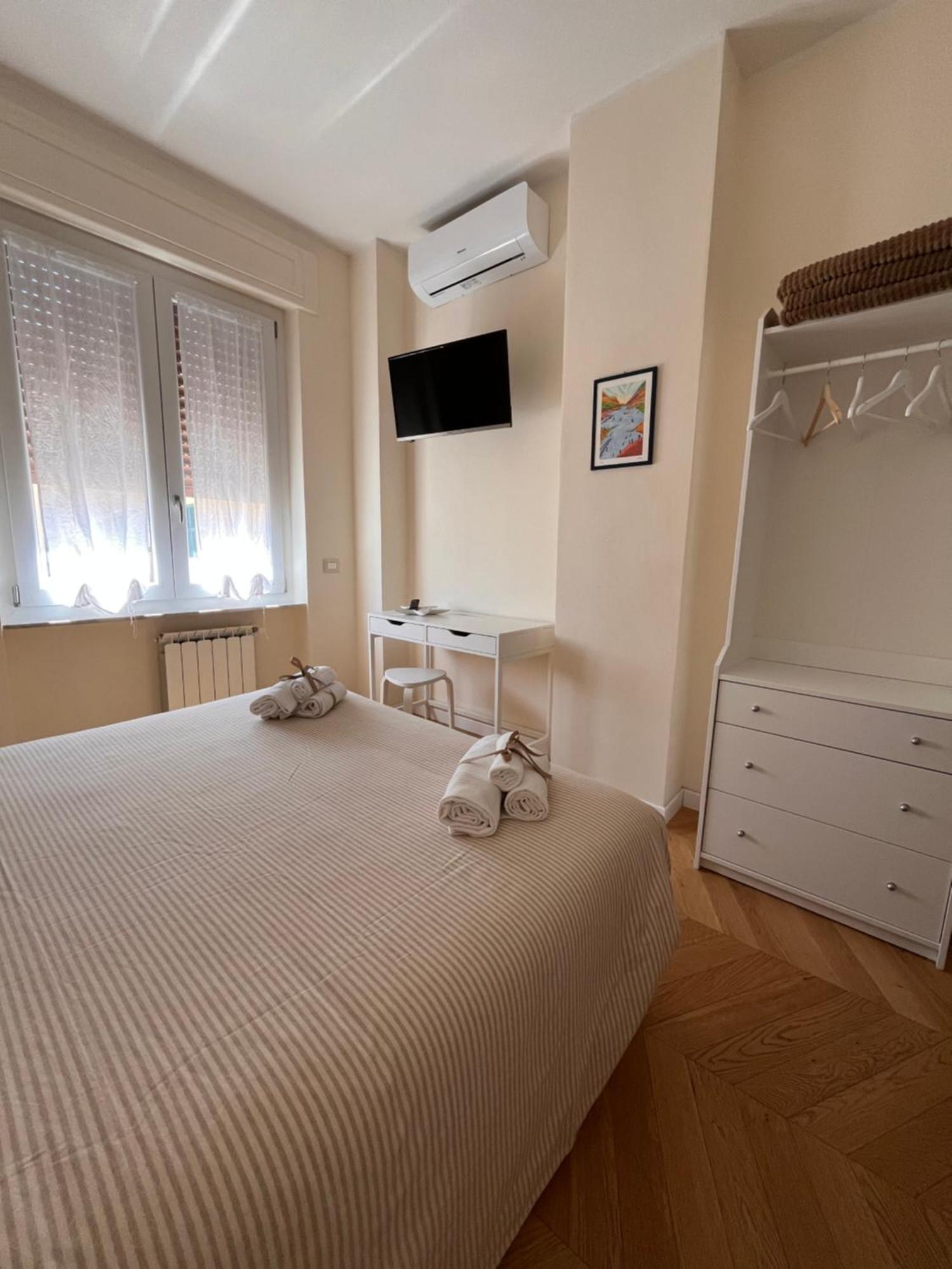 Little House 5 Terre Apartment ลาสเปเซีย ภายนอก รูปภาพ